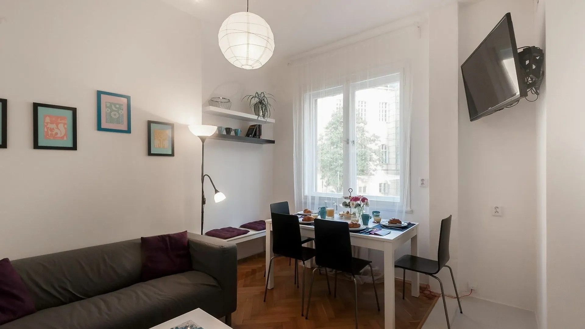 Apartment Na Zborenci 10 Prag Çek Cumhuriyeti