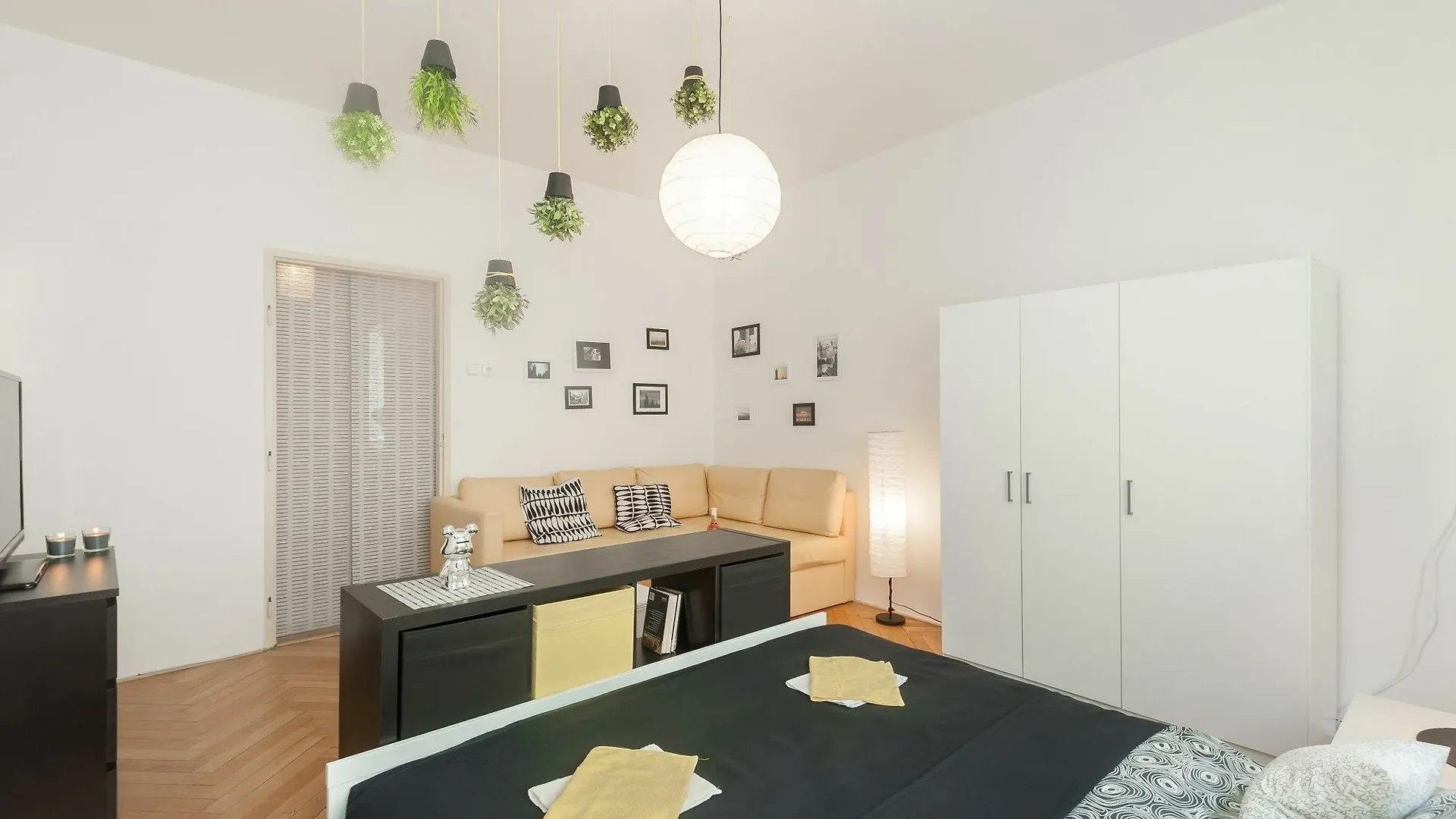 Apartment Na Zborenci 10 Prag