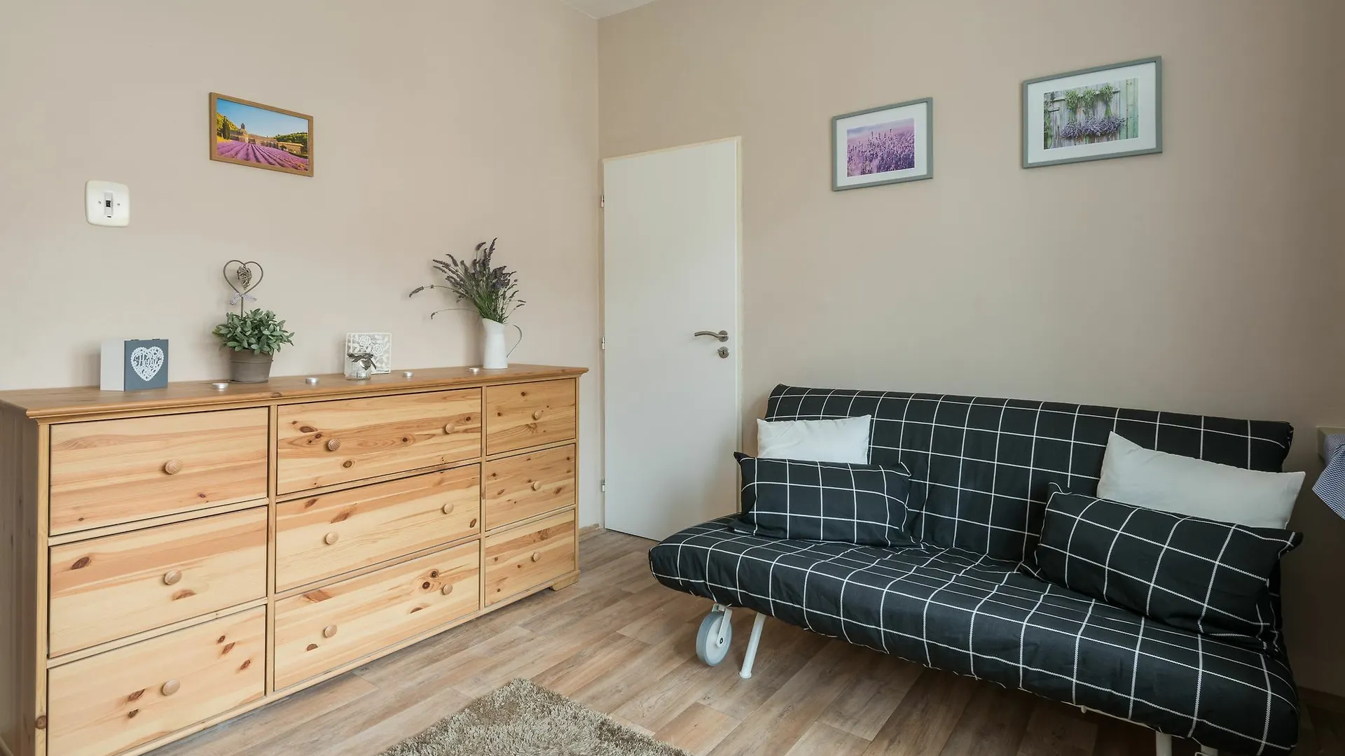 Apartment Na Zborenci 10 Prag Çek Cumhuriyeti