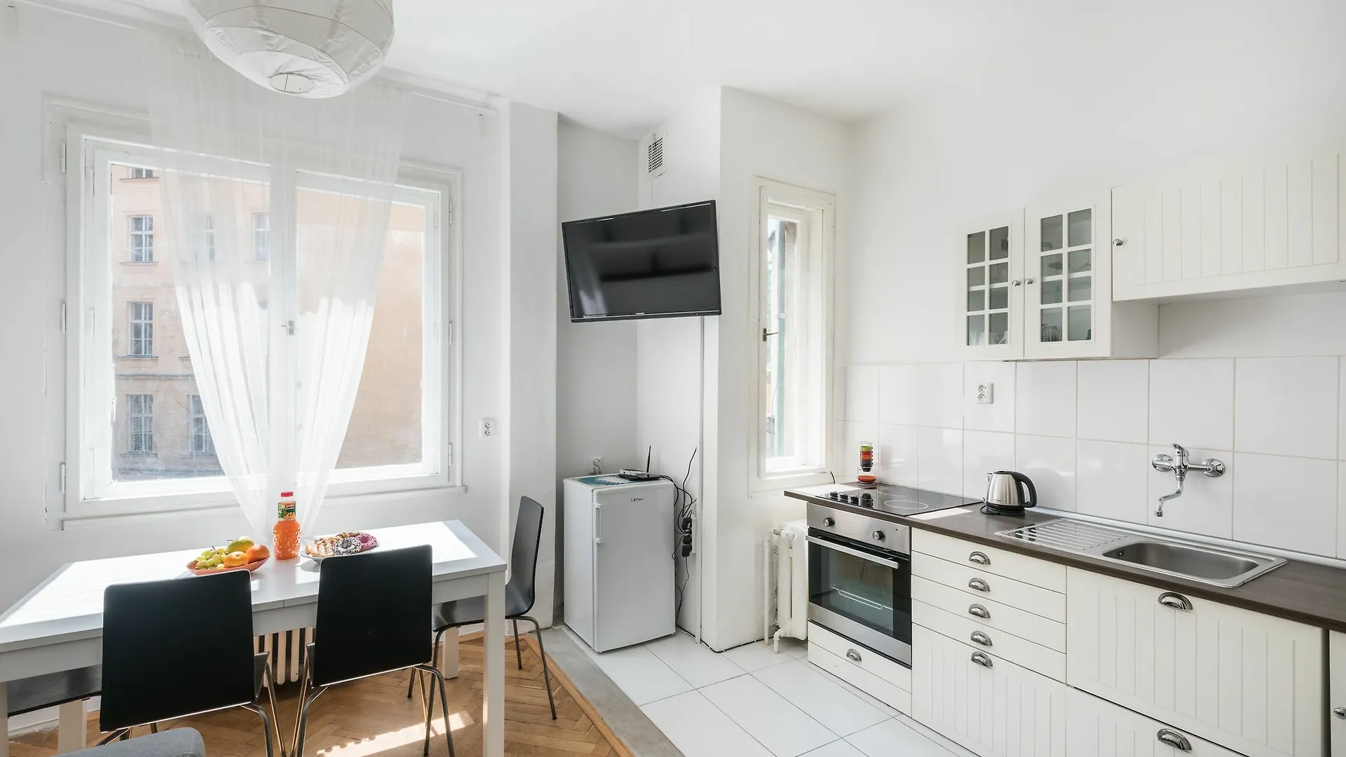 Apartment Na Zborenci 10 Prag 0*,